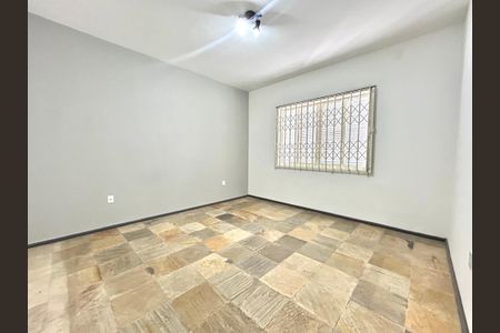 Casa para alugar com 335m², 3 quartos e 4 vagasSuíte 