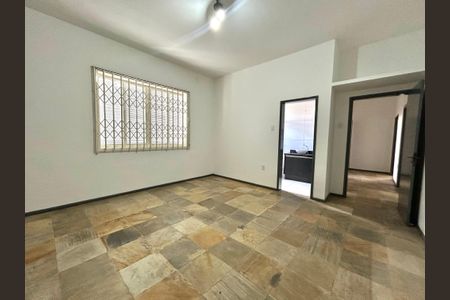 Casa para alugar com 335m², 3 quartos e 4 vagasSuíte 