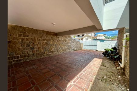 Casa para alugar com 335m², 3 quartos e 4 vagasGaragem