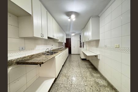 Apartamento à venda com 139m², 3 quartos e 1 vaga Apartamento à venda com 139m², 3 quartos e 1 vagaCozinha