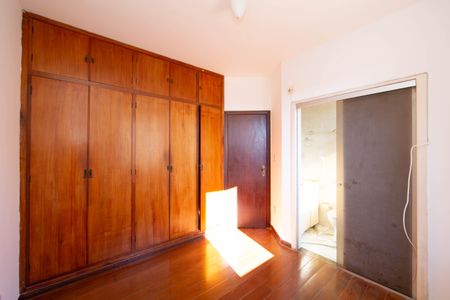 Apartamento para alugar com 120m², 4 quartos e 1 vaga