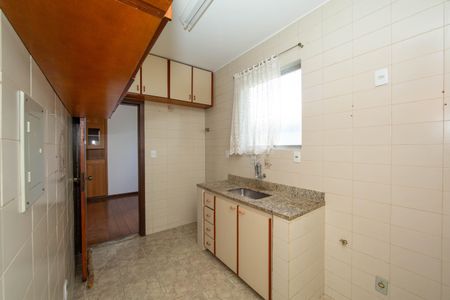 Apartamento para alugar com 120m², 4 quartos e 1 vaga