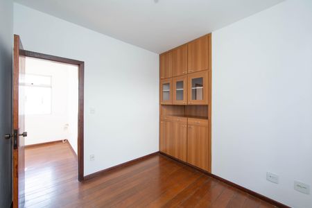 Apartamento para alugar com 120m², 4 quartos e 1 vaga