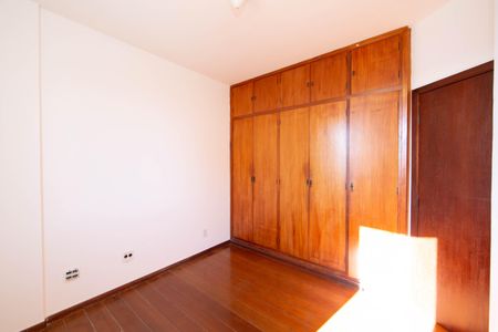 Apartamento para alugar com 120m², 4 quartos e 1 vaga