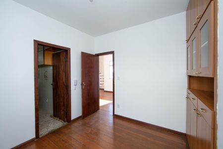 Apartamento para alugar com 120m², 4 quartos e 1 vaga
