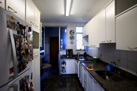 Apartamento para alugar com 138m², 4 quartos e 2 vagasCozinha