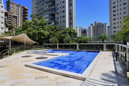 Apartamento para alugar com 138m², 4 quartos e 2 vagasÁrea comum - Piscina