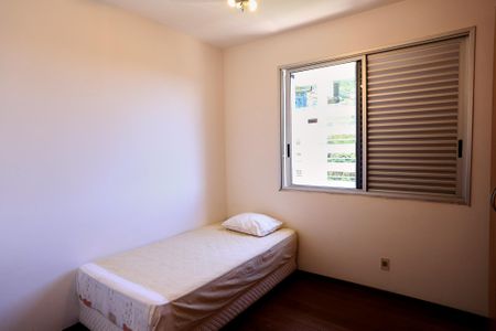 Apartamento para alugar com 138m², 4 quartos e 2 vagasQuarto