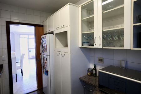 Apartamento para alugar com 138m², 4 quartos e 2 vagasCozinha