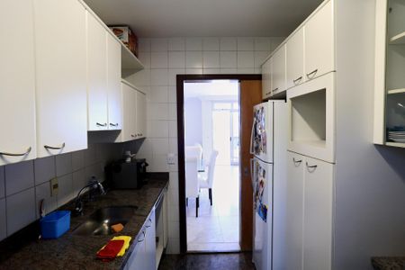 Apartamento para alugar com 138m², 4 quartos e 2 vagasCozinha