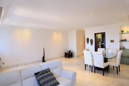 Apartamento para alugar com 138m², 4 quartos e 2 vagasSala