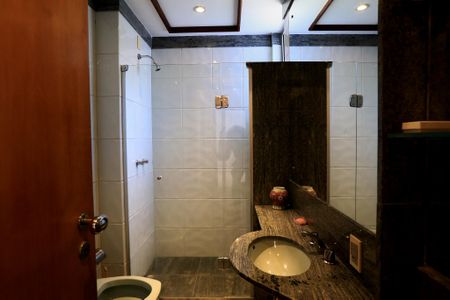 Apartamento para alugar com 138m², 4 quartos e 2 vagasBanheiro