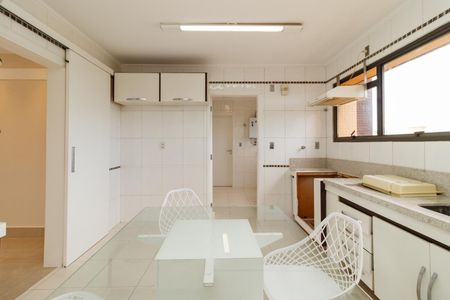 Apartamento à venda com 186m², 3 quartos e 2 vagasCozinha