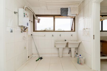 Apartamento à venda com 186m², 3 quartos e 2 vagas Apartamento à venda com 186m², 3 quartos e 2 vagasÁrea de Serviço