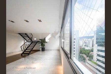 Apartamento à venda com 275m², 4 quartos e 3 vagas