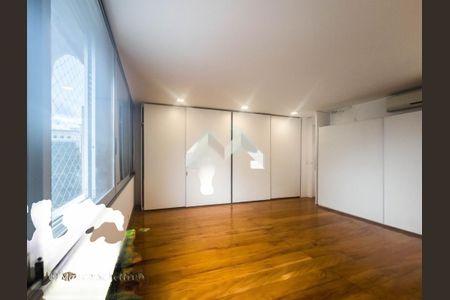 Apartamento à venda com 275m², 4 quartos e 3 vagas
