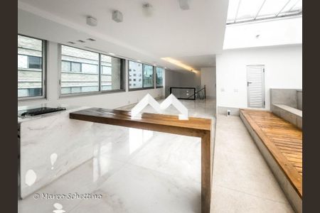 Apartamento à venda com 275m², 4 quartos e 3 vagas