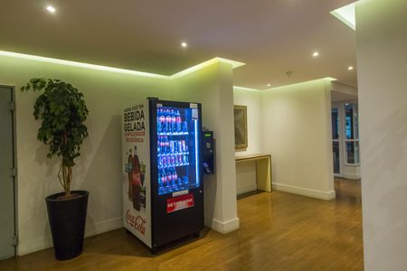 Apartamento à venda com 142m², 2 quartos e 2 vagasHall de entrada