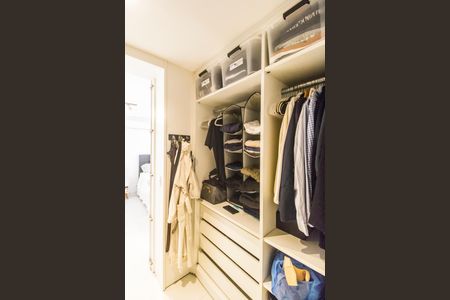 Apartamento à venda com 142m², 2 quartos e 2 vagasCloset da suíte