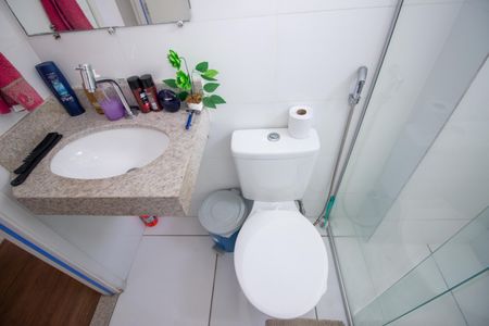 Apartamento à venda com 65m², 2 quartos e 1 vaga Apartamento à venda com 65m², 2 quartos e 1 vagaBanheiro Social