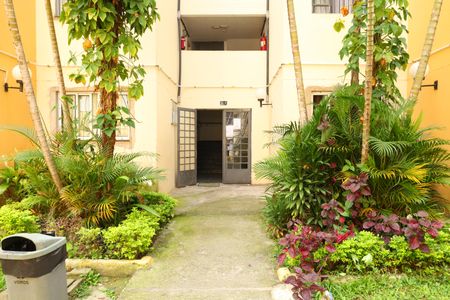 Apartamento para alugar com 54m², 2 quartos e 1 vagaÁrea comum - Saguão do prédio