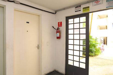 Apartamento para alugar com 54m², 2 quartos e 1 vagaÁrea comum - Saguão do prédio