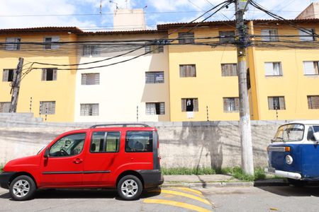 Apartamento para alugar com 54m², 2 quartos e 1 vagaFachada do imóvel - Placa instalada na janela do imóvel - Código da placa: YIXW-1732
