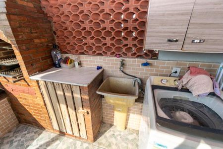 Apartamento à venda com 80m², 3 quartos e sem vagaVaranda e Área de serviço