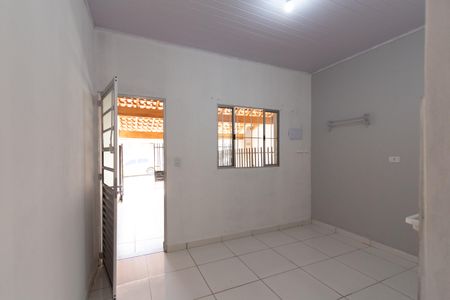 Casa para alugar com 55m², 1 quarto e 1 vagaÁrea de serviço 