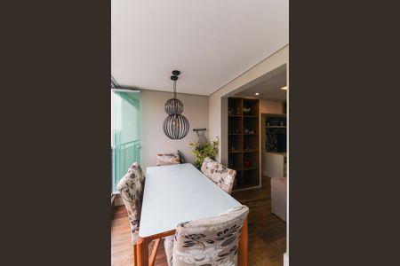 Apartamento à venda com 60m², 2 quartos e 1 vagaVaranda