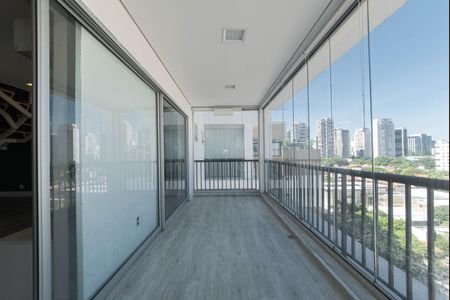 Apartamento para alugar com 106m², 2 quartos e 2 vagasVaranda