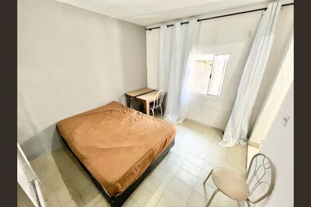 Sala/Quarto de casa para alugar com 1 quarto, 25m² em Vila Roque, São Paulo