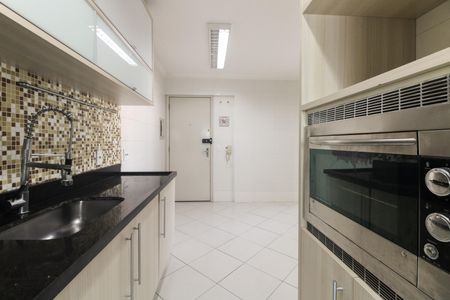 Apartamento à venda com 89m², 3 quartos e 2 vagasCozinha 