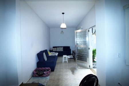 Casa à venda com 200m², 2 quartos e sem vagaSala