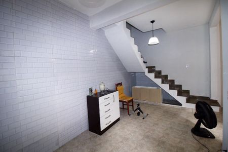 Casa à venda com 200m², 2 quartos e sem vagaSala