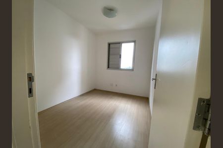 Quarto de apartamento à venda com 1 quarto, 52m² em Vila Liviero, São Paulo