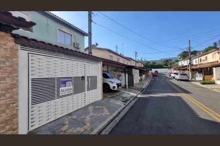 Casa de condomínio para alugar com 60m², 2 quartos e 1 vaga Casa de condomínio para alugar com 60m², 2 quartos e 1 vagaFachada