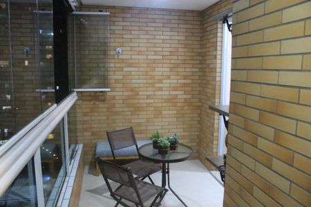 Apartamento à venda com 78m², 2 quartos e 1 vagaVaranda