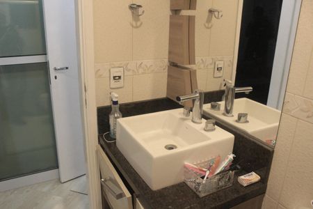 Apartamento à venda com 78m², 2 quartos e 1 vagaBanheiro da Suíte