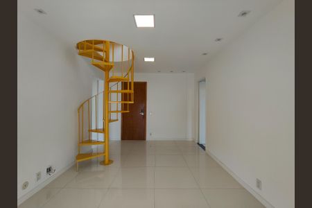 Apartamento para alugar com 98m², 2 quartos e 1 vaga Apartamento para alugar com 98m², 2 quartos e 1 vagaSala