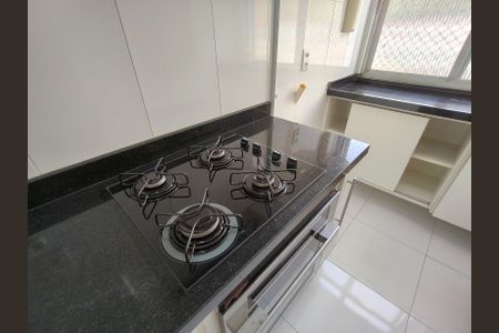 Apartamento para alugar com 98m², 2 quartos e 1 vaga Apartamento para alugar com 98m², 2 quartos e 1 vagaCozinha e Área de Serviço