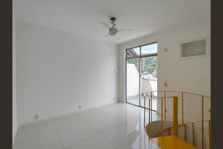 Apartamento para alugar com 98m², 2 quartos e 1 vaga Apartamento para alugar com 98m², 2 quartos e 1 vagaSala