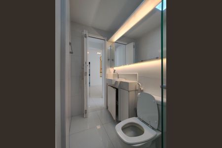 Apartamento para alugar com 98m², 2 quartos e 1 vaga Apartamento para alugar com 98m², 2 quartos e 1 vagaBanheiro Corredor