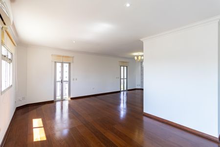 Apartamento para alugar com 3 quartos, 158m² em Vila Suzana, São Paulo