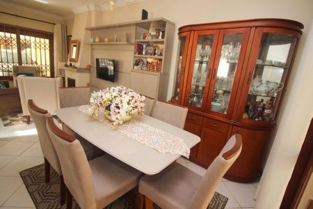 Casa de condomínio à venda com 186m², 3 quartos e 2 vagas Casa de condomínio à venda com 186m², 3 quartos e 2 vagasSala de Jantar