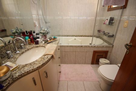 Casa de condomínio à venda com 186m², 3 quartos e 2 vagas Casa de condomínio à venda com 186m², 3 quartos e 2 vagasBanheiro da Suíte