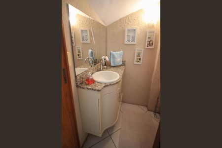 Casa de condomínio à venda com 186m², 3 quartos e 2 vagas Casa de condomínio à venda com 186m², 3 quartos e 2 vagasLavabo