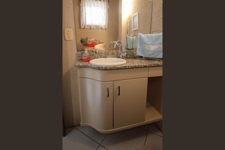 Casa de condomínio à venda com 186m², 3 quartos e 2 vagas Casa de condomínio à venda com 186m², 3 quartos e 2 vagasLavabo