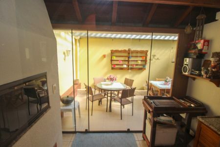 Casa de condomínio à venda com 186m², 3 quartos e 2 vagas Casa de condomínio à venda com 186m², 3 quartos e 2 vagasSala de Jantar