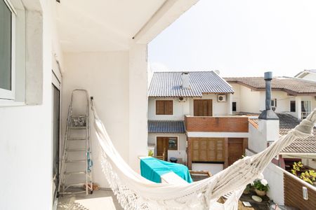 Casa à venda com 297m², 3 quartos e 2 vagas Casa à venda com 297m², 3 quartos e 2 vagasSacada